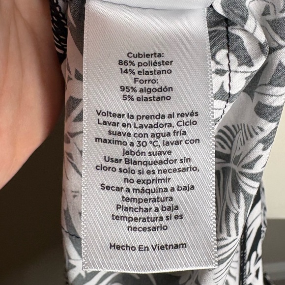 Talbots Black and White Floral Skort - Picture 12 of 13